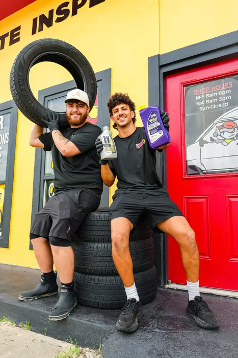 Master Lube — product feature: tires, oil, and the people who sell them