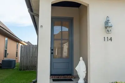 Arched Front Entry — Brick steps